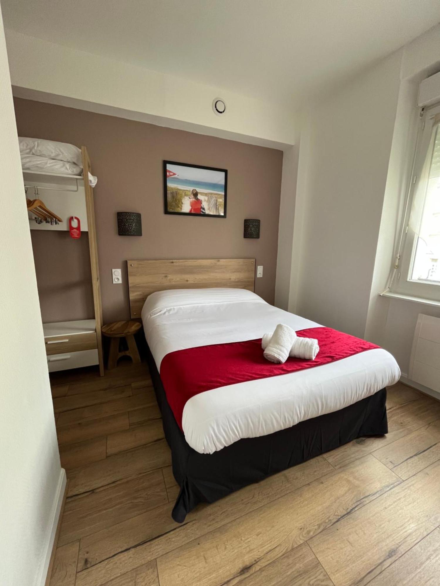 Hotel Agena Brest Exterior photo