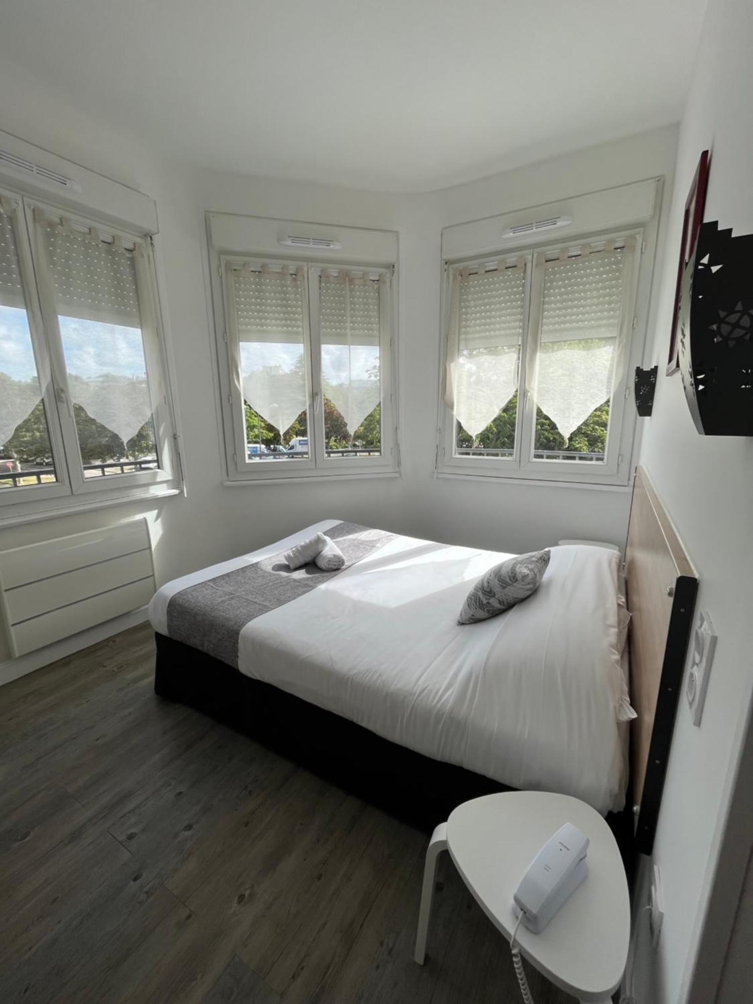 Hotel Agena Brest Exterior photo